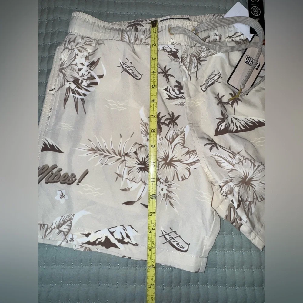 Good Vibes Beige/Brown 3 way stretch tropical swim Shorts. Size M. NWT